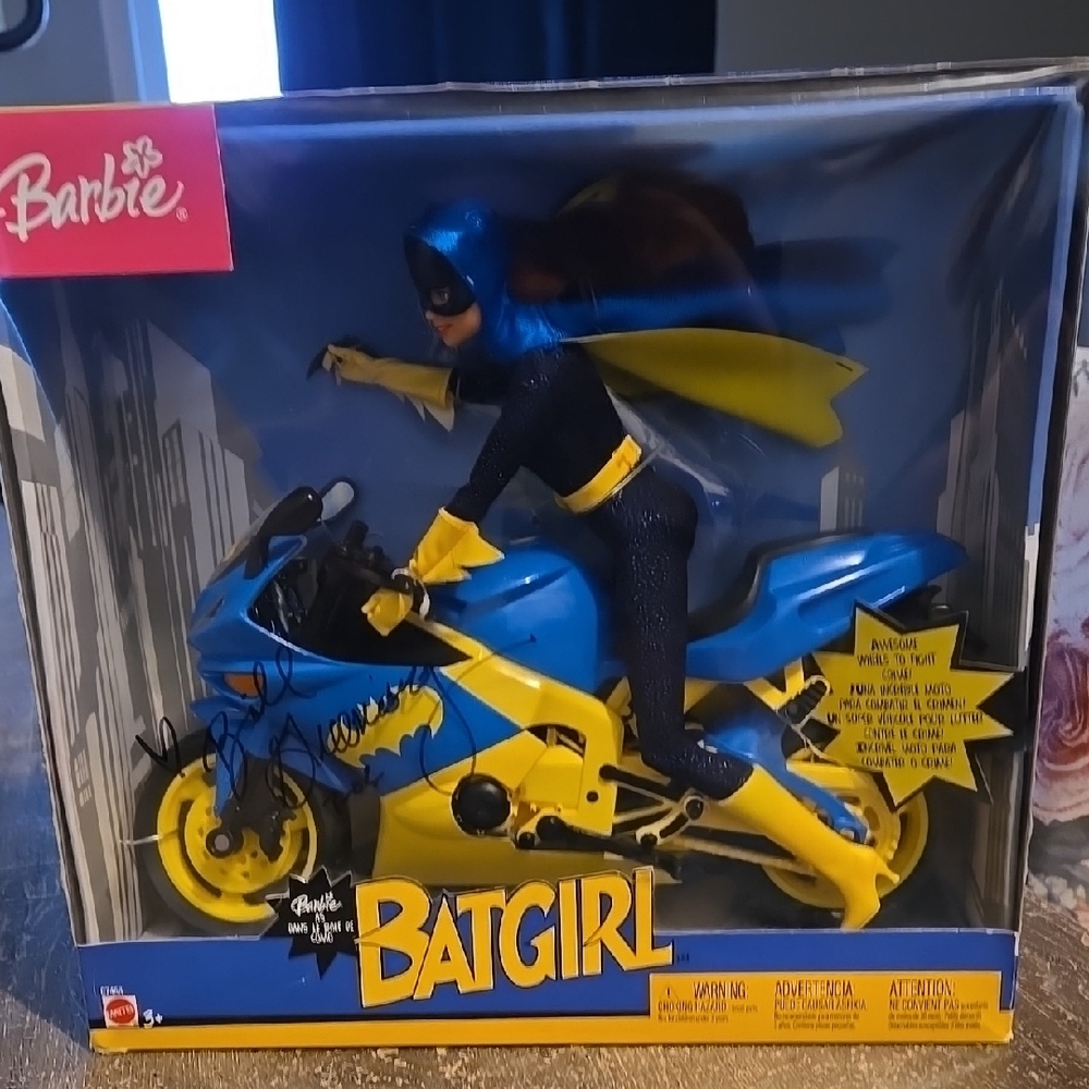 Barbie Batgirl Motorcycle Toy - Blue and Yellow
